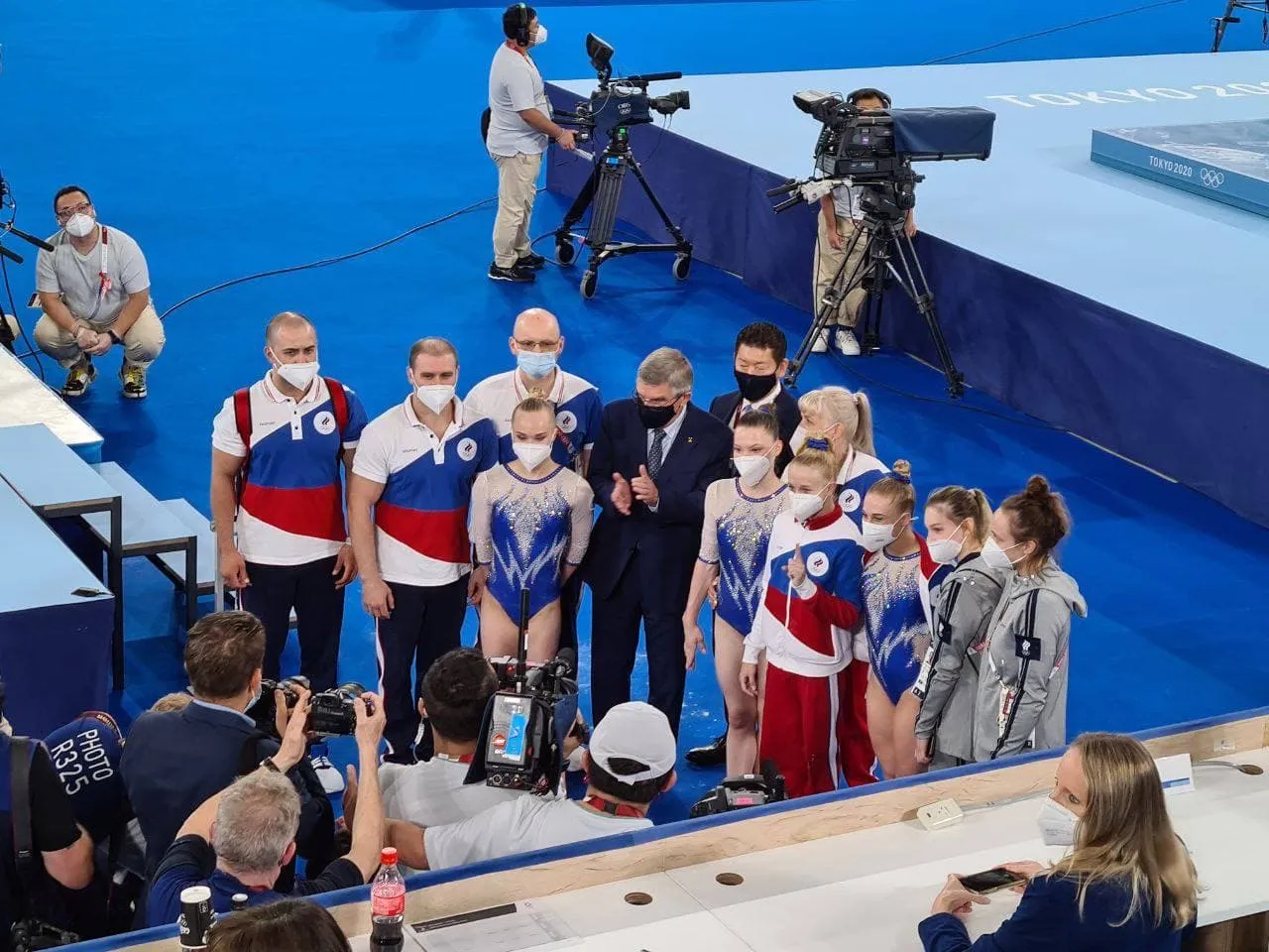 Гимнастки сборной России выиграли «золото» в командном многоборье на Олимпиаде в Токио