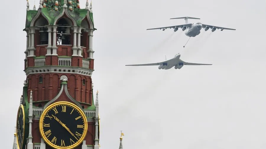 Прямая трансляция авиационного парада в День Победы – 9 мая 2020 года