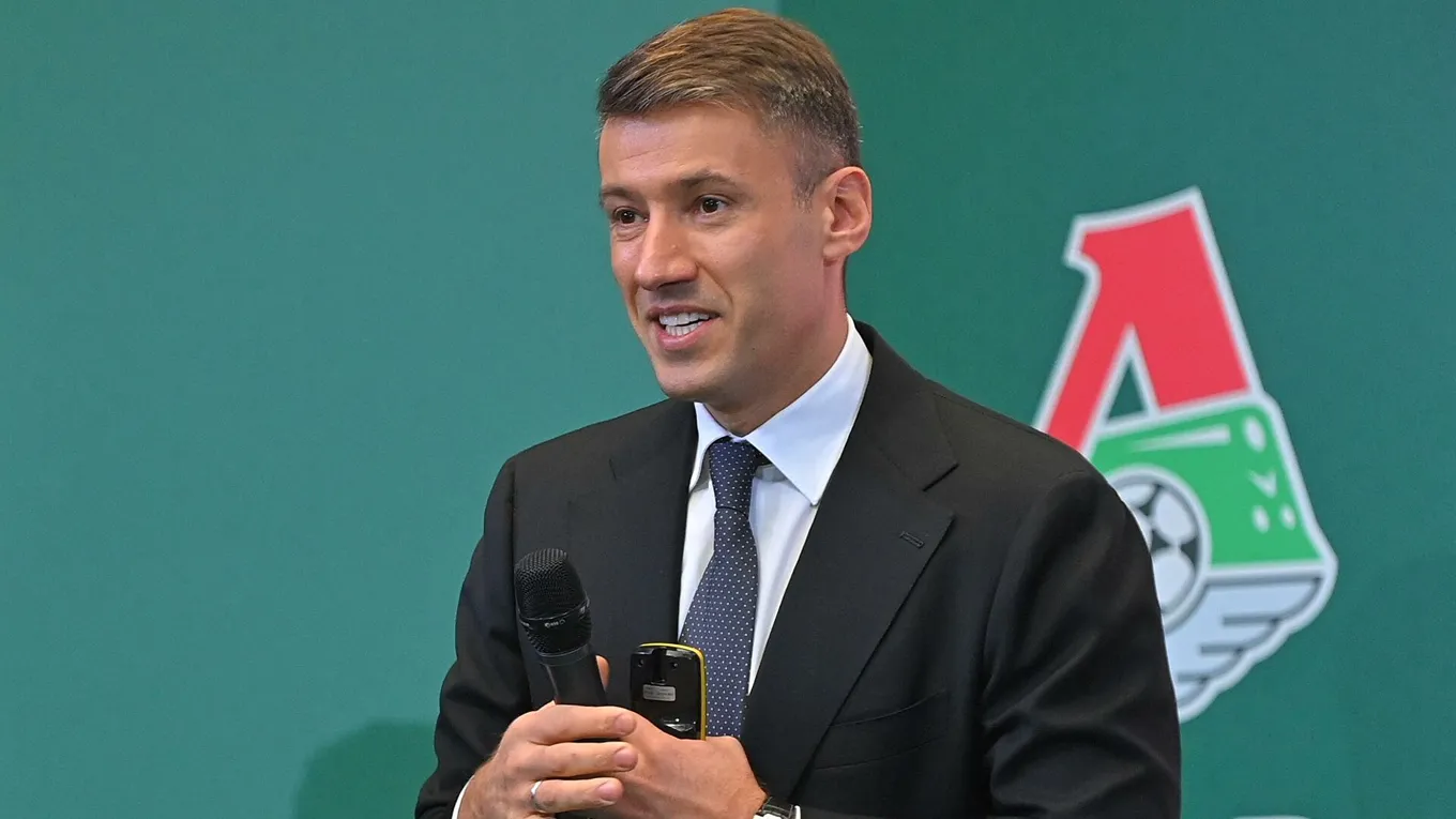 Александр Плутник