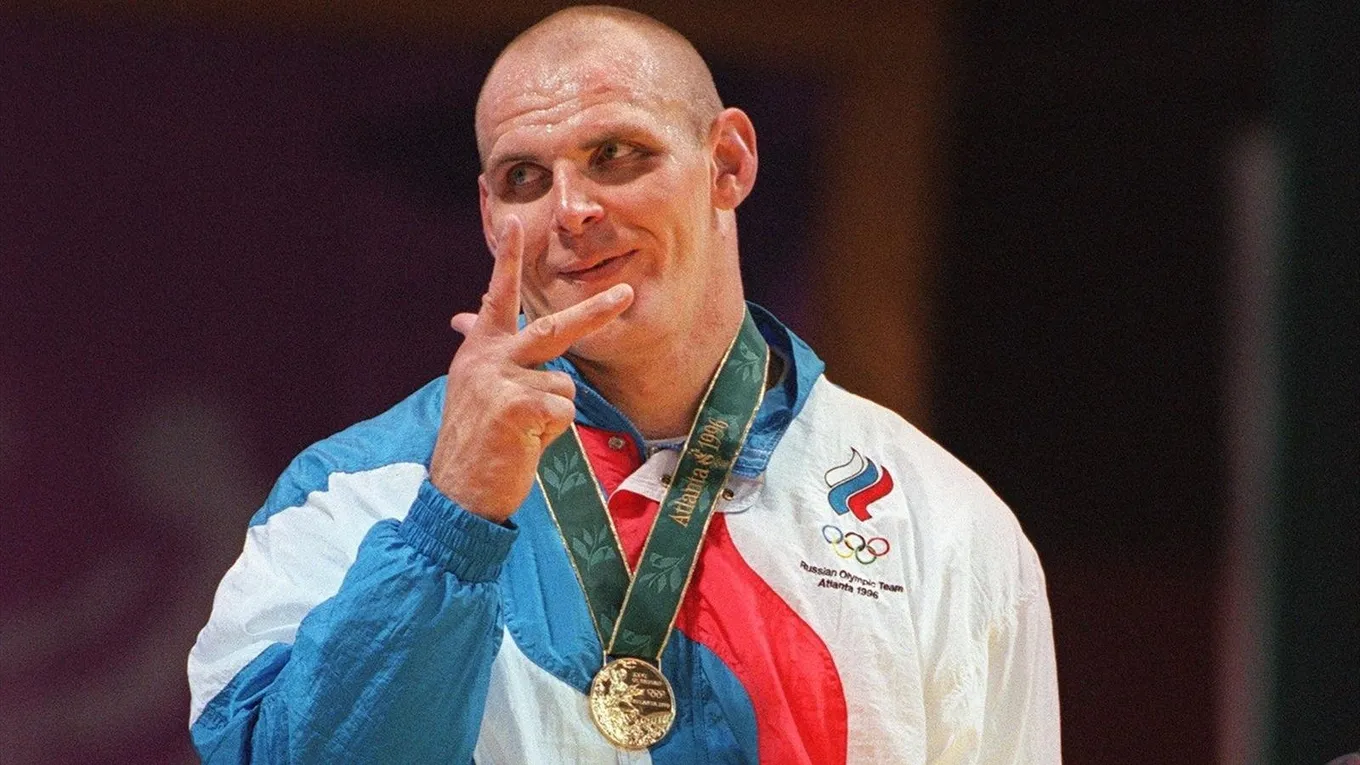 Александр Карелин