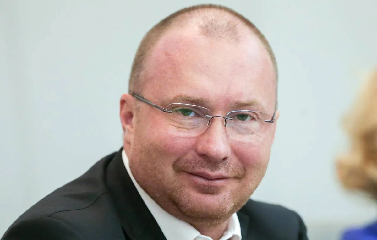 Лебедев