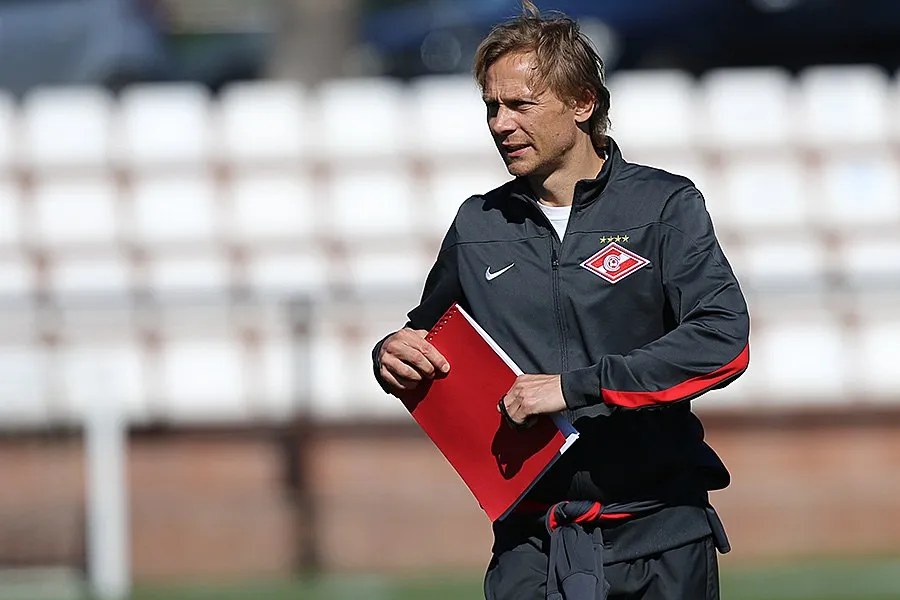 Валерий Карпин