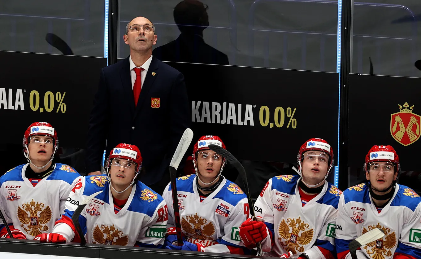 Сергей Зубов и игроки молодежки