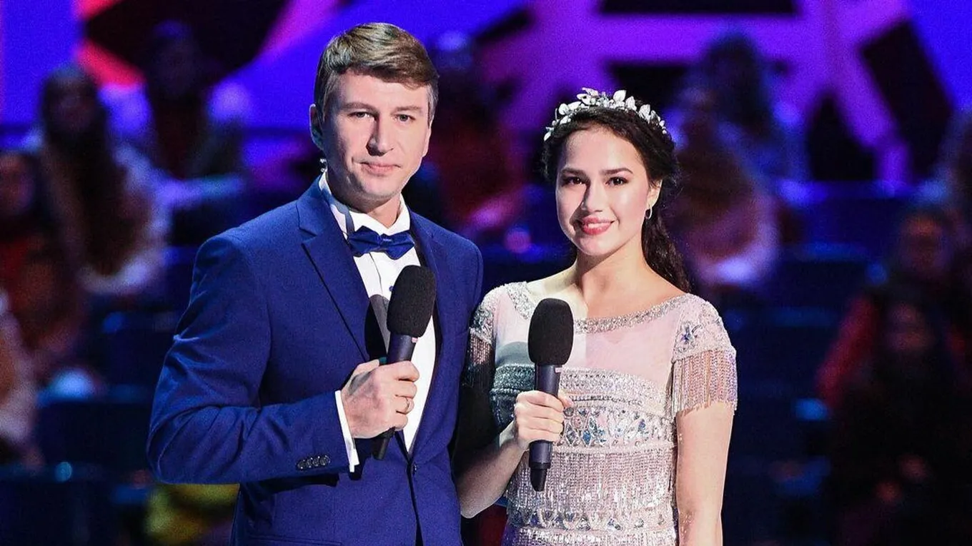 Алексей Ягудин и Алина Загитова на шоу «Ледниковый период»