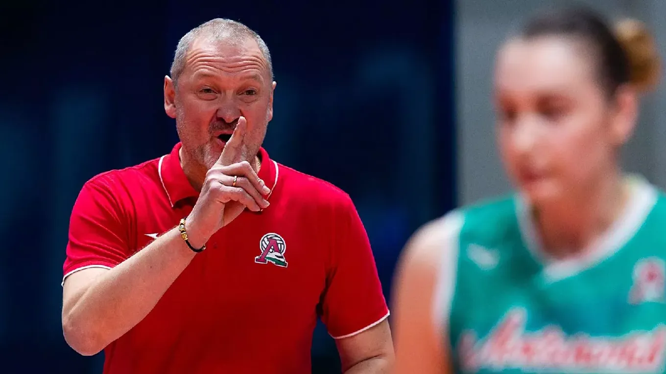 Тренер Андрей Воронков