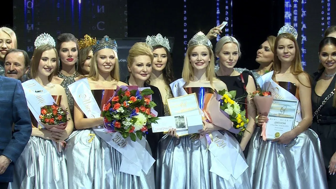 Анна Семеновых на конкурсе красоты
