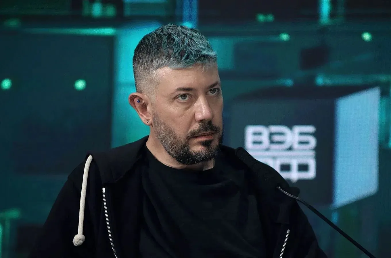 Артемий Лебедев