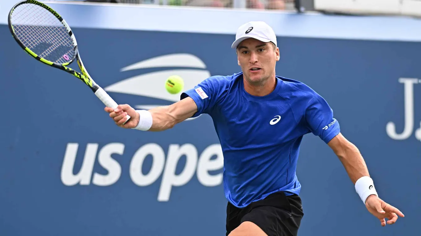Коллиньон – Сонего прогноз и ставки на матч ATP Гштаад 15 июля 2026 года