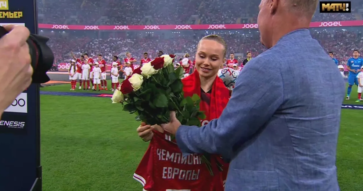 Гимнастка Ангелина Мельникова