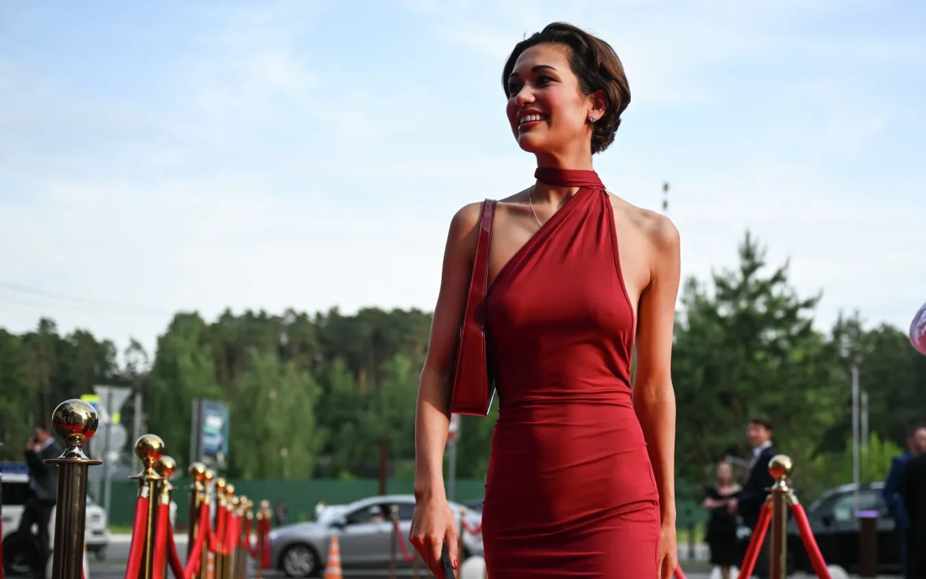 Фигуристка Елизавета Худайбердиева
