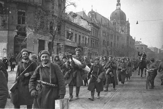 Советские войска в Будапеште