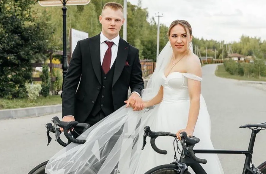 Яна Бурлакова с мужем