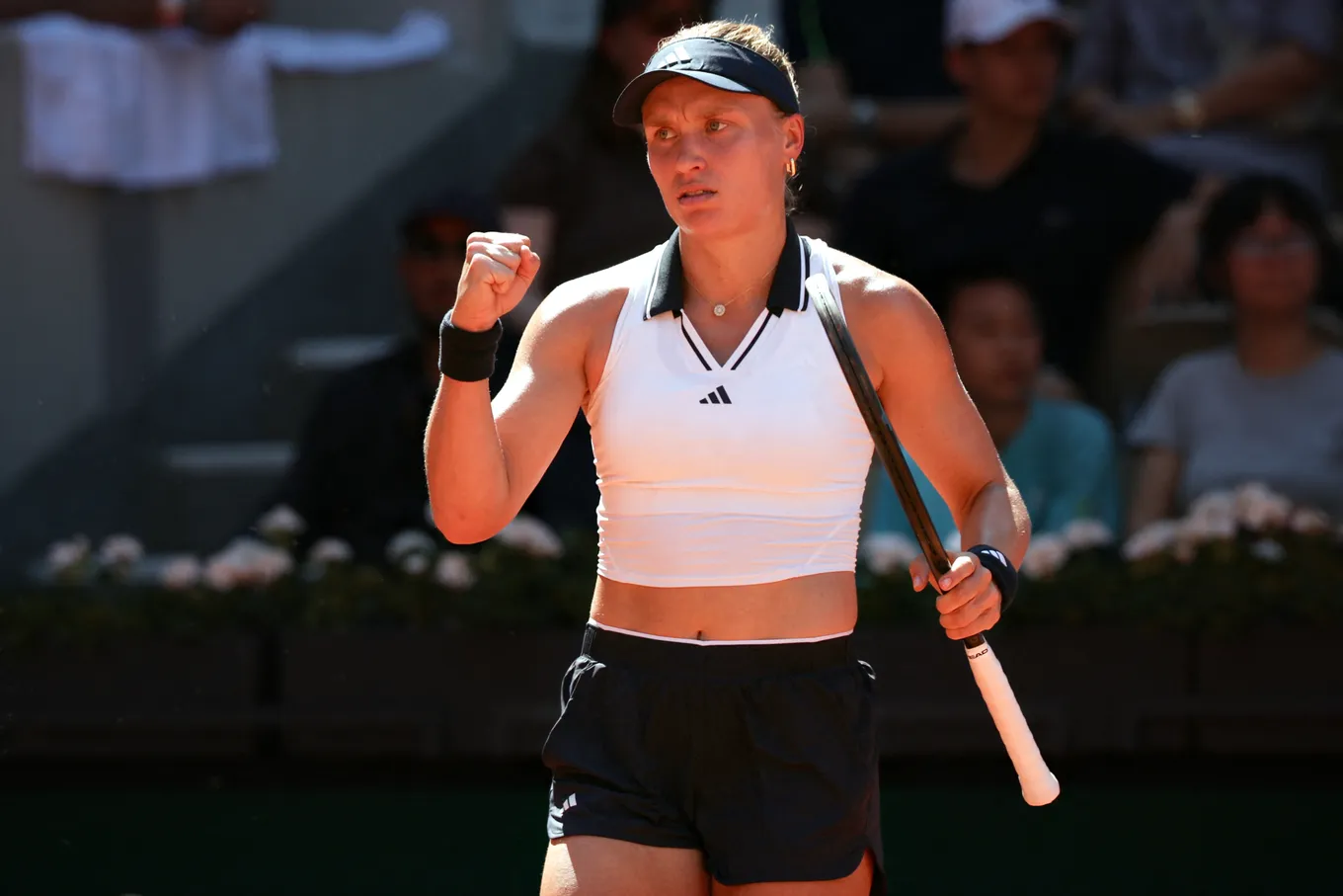 Стародубцева – Захарова прогноз и ставки на матч WTA Истборн 23 июня 2026 года