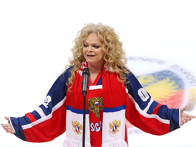 Лариса Долина