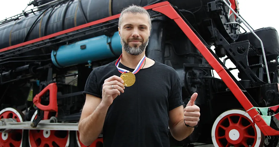 Илья Абаев