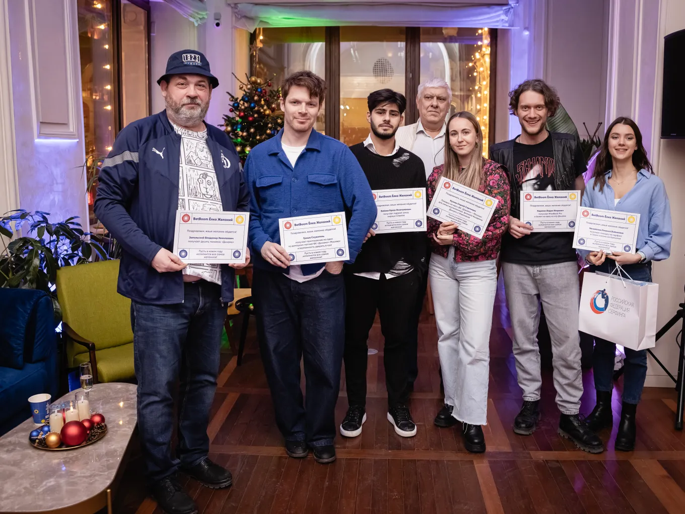 BetBoom и ФК «Динамо-Москва» исполнили мечты: в ГУМе наградили победителей «BetBoom Елка Желаний»