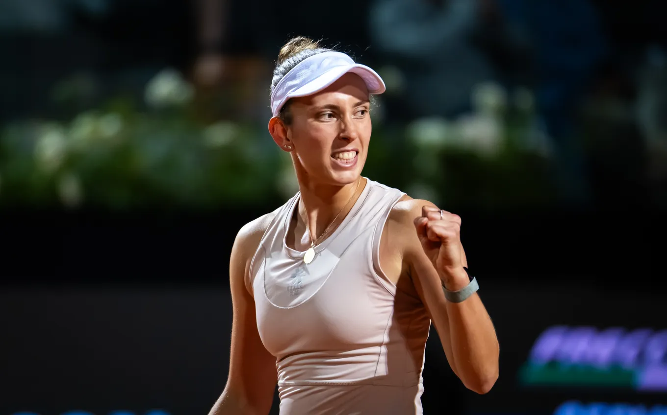 Мертенс – Парри прогноз и ставки на матч WTA Цинциннати 15 августа 2026 года