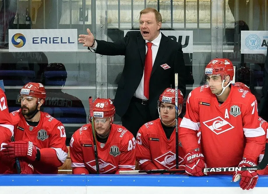 Главный тренер ХК «Спартак» Алексей Жамнов