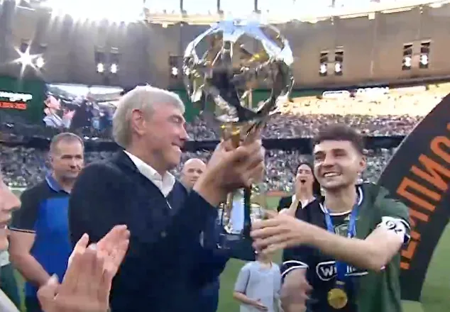 Сергей Галицкий с кубком чемпиона РПЛ