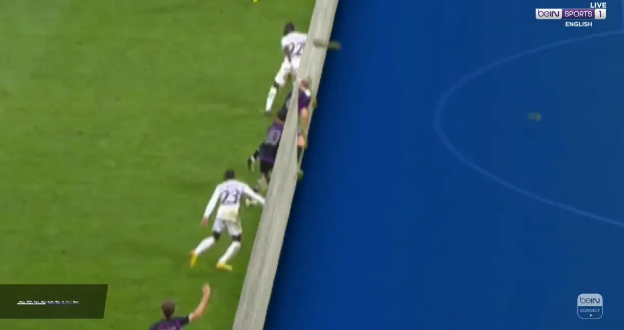 Стоп-кадр трансляции BeIN Sports в эпизоде с отменённым из-за офсайда голом де Лигта