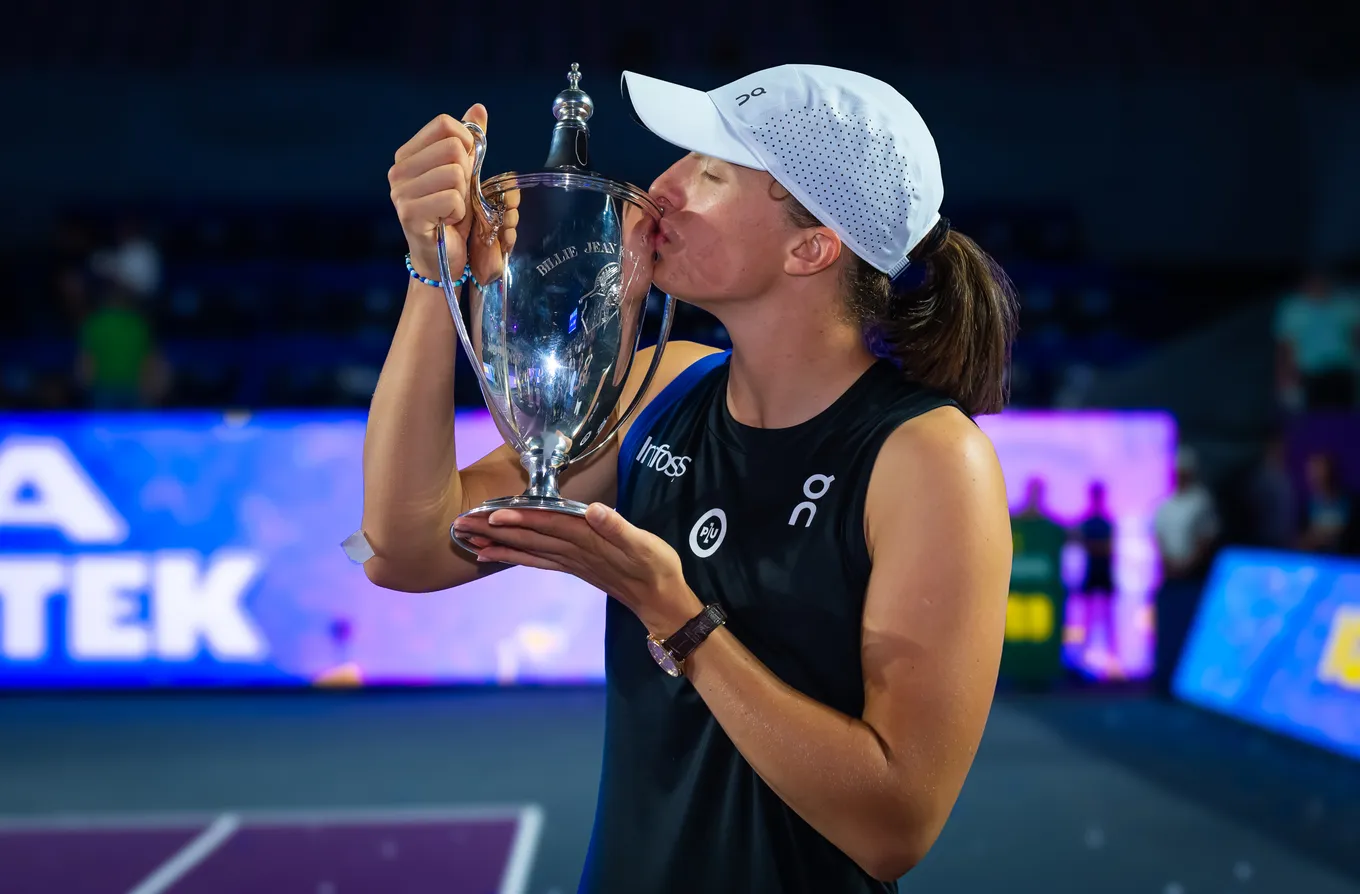 Ига Швентек – Чжэн Циньвэнь прогноз и ставки на матч US Open 7 сентября 2026 года