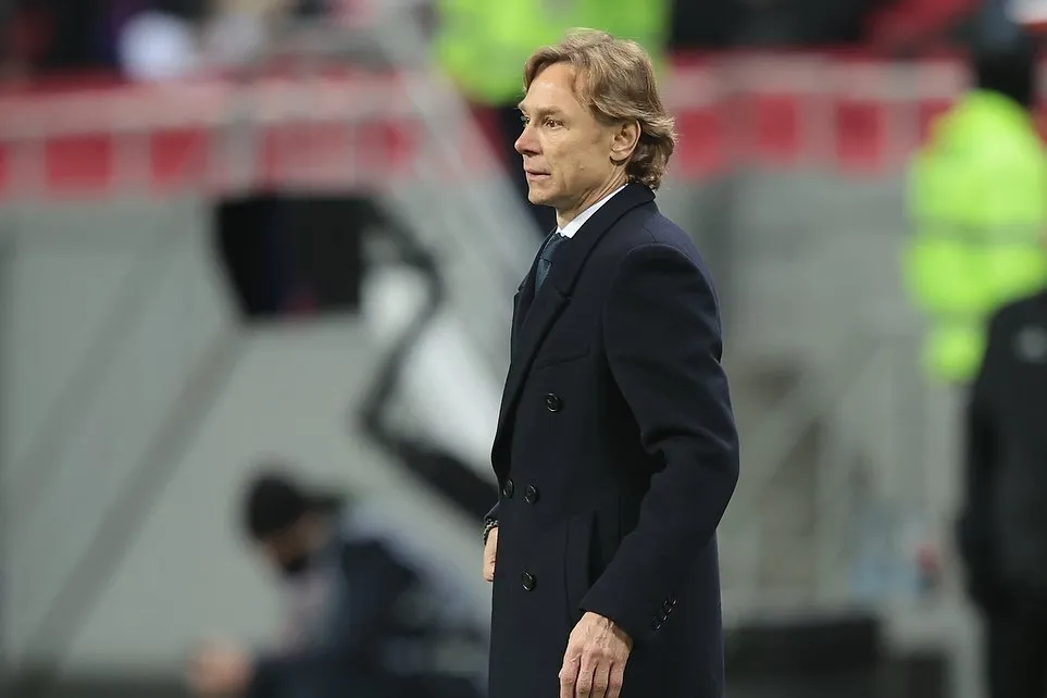 Валерий Карпин