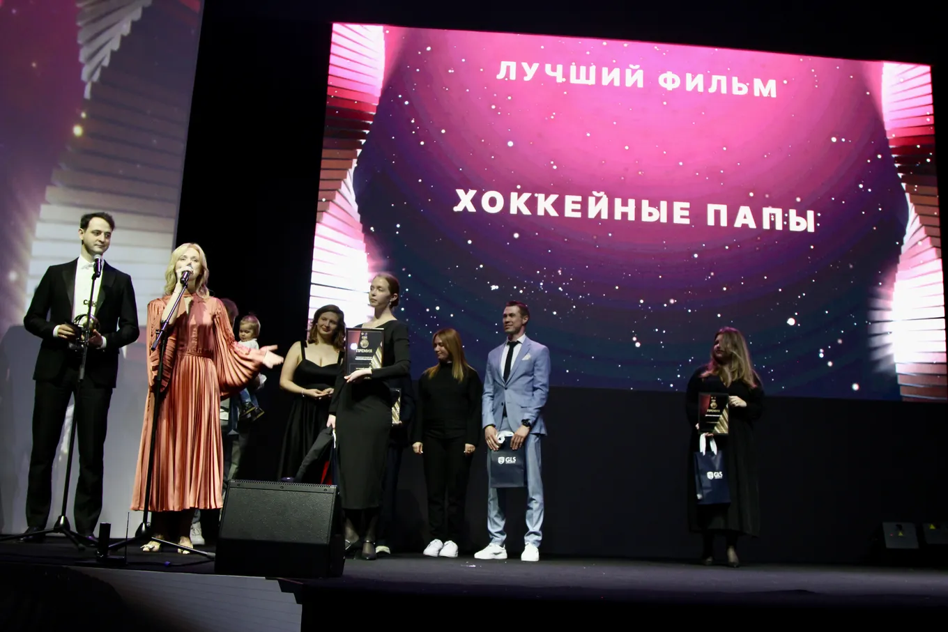 «Хоккейные папы» стал лучшим фильмом года на Премии СБК