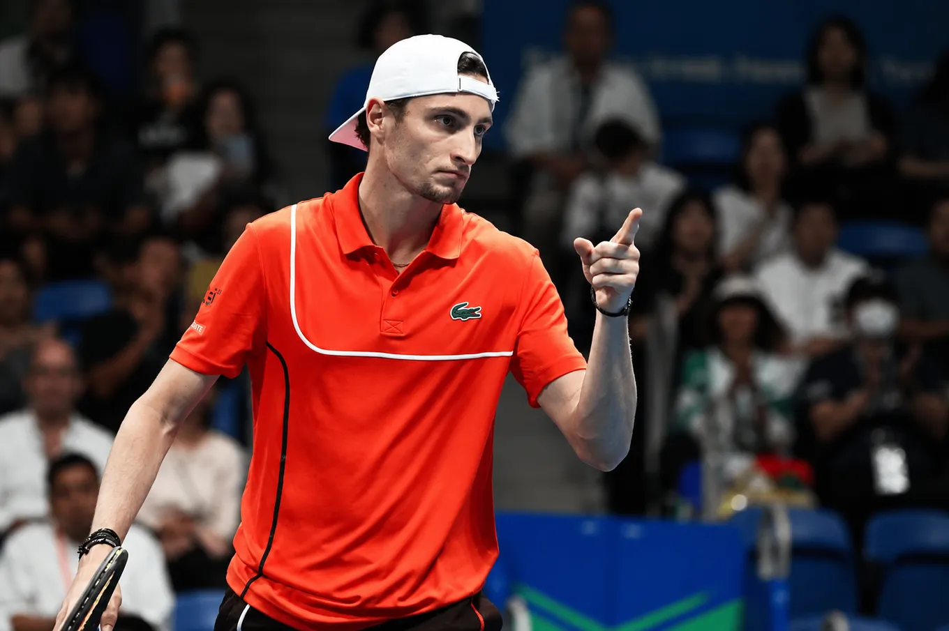 Бергс – Умбер прогноз и ставки на матч ATP Истбурн 27 июня 2026 года
