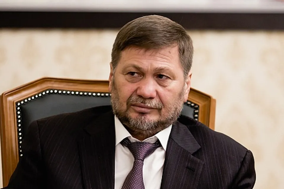 Одес Байсултанов