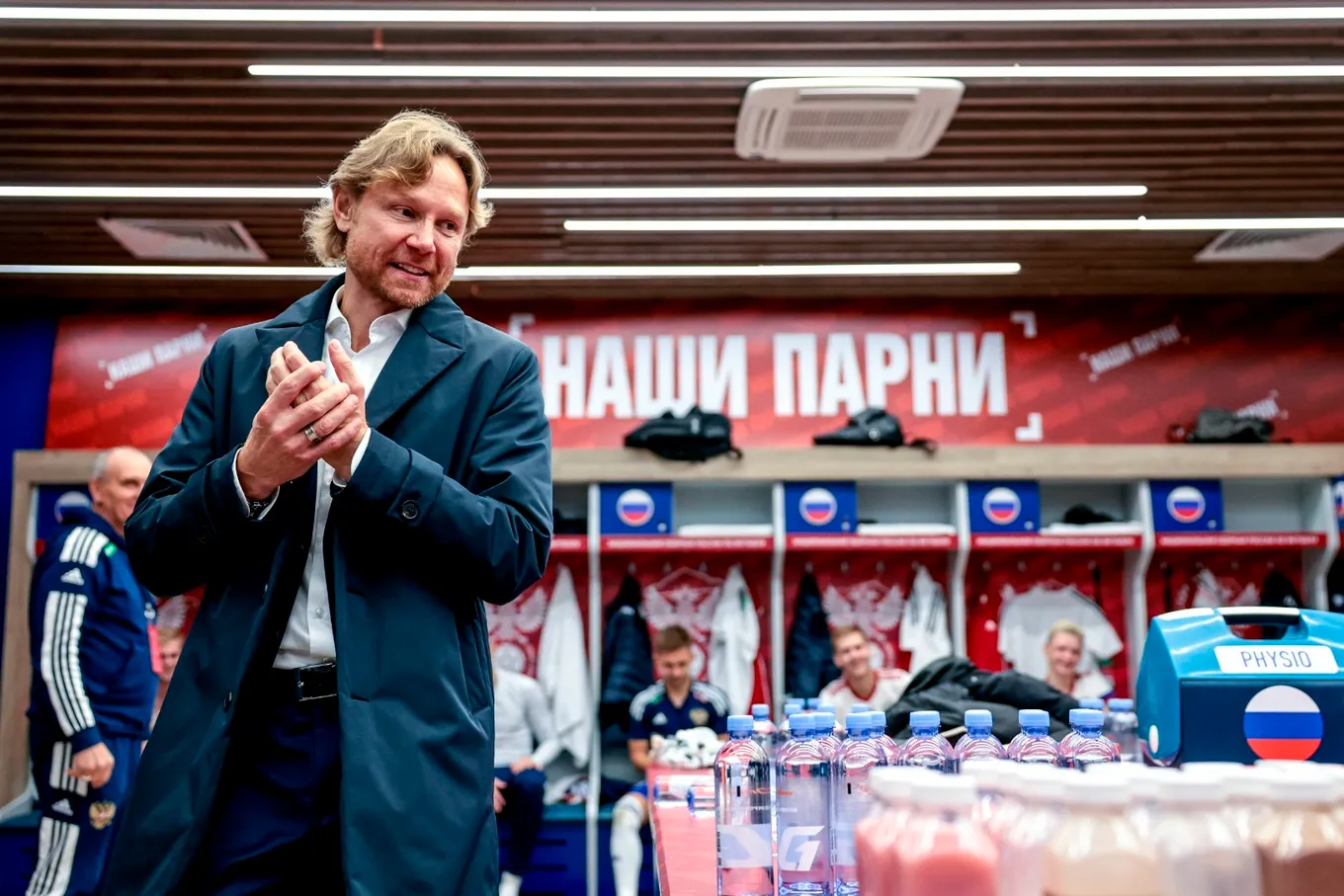 Валерий Карпин