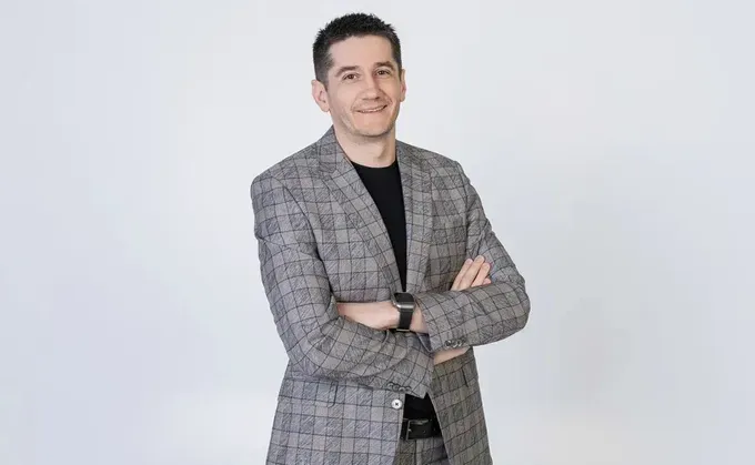 Руслан Сулейманов