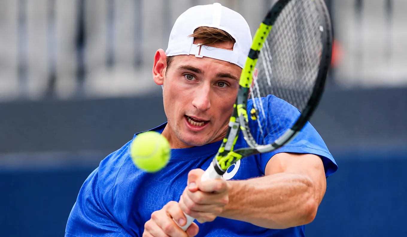 Ройер – Жирон прогноз и ставки на матч ATP Уинстон-Салем 24 августа 2026 года