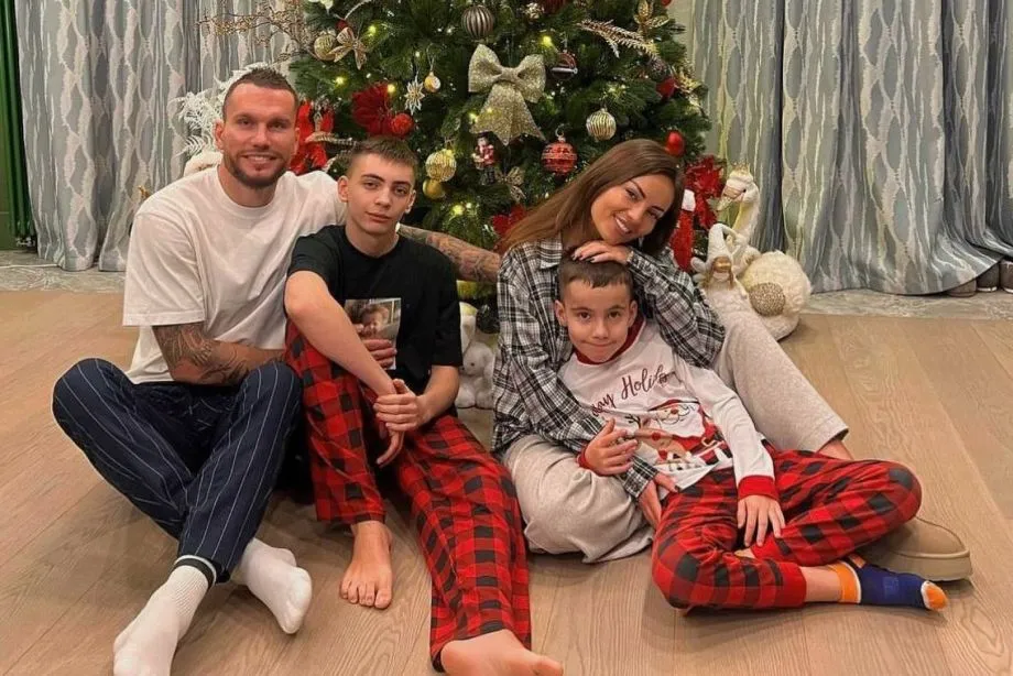 Антон Заболотный с семьёй