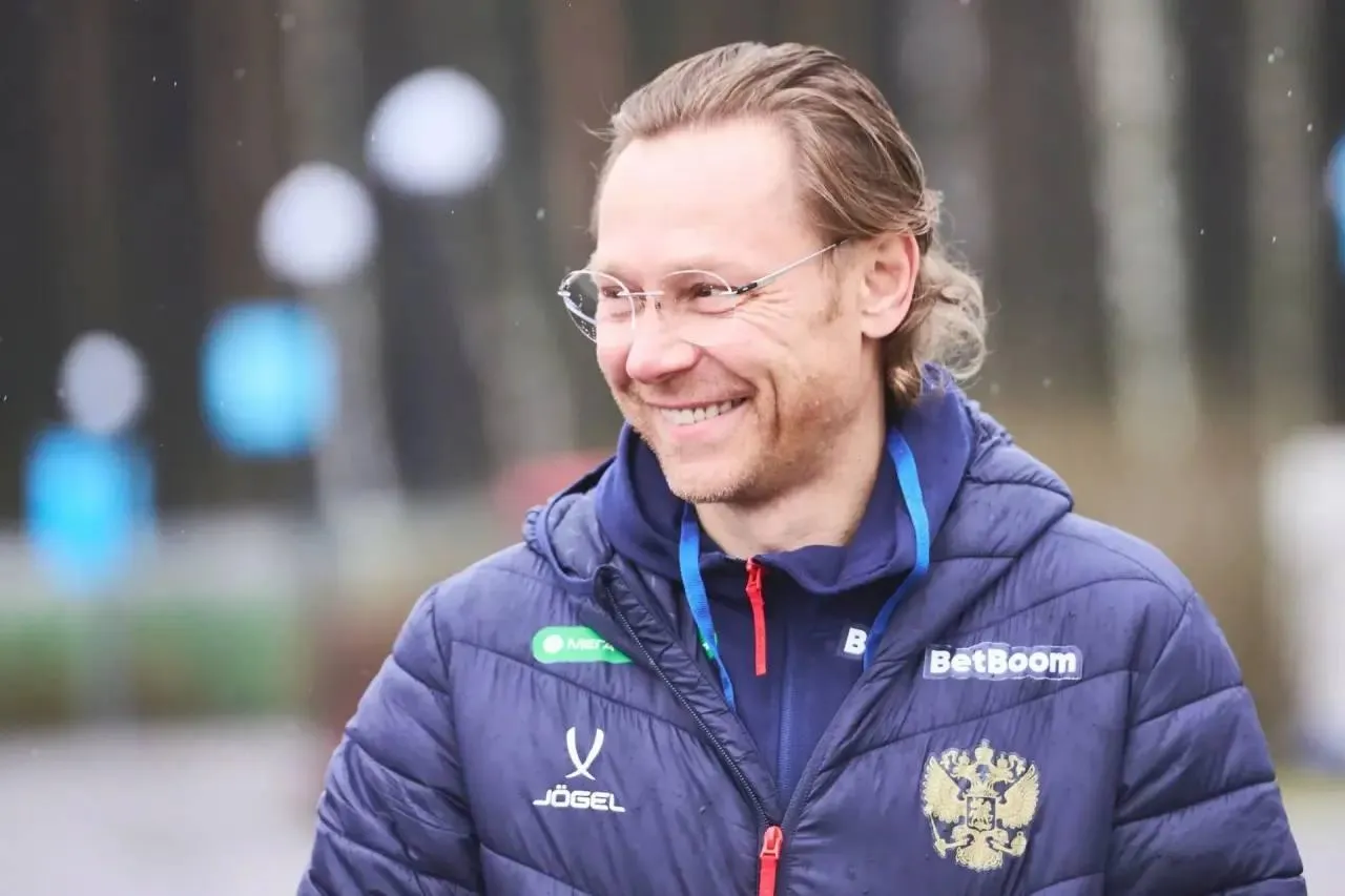 Валерий Карпин