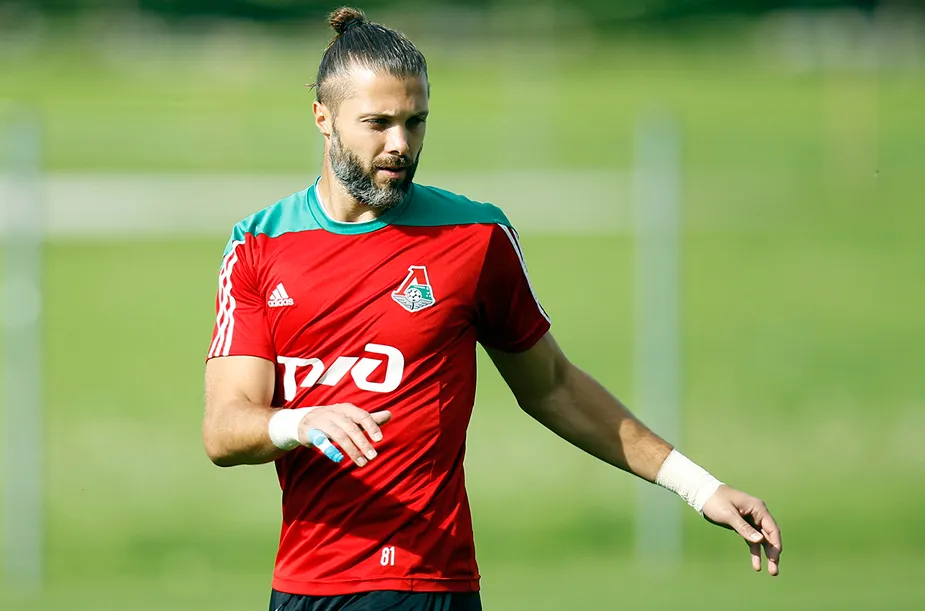 Илья Абаев
