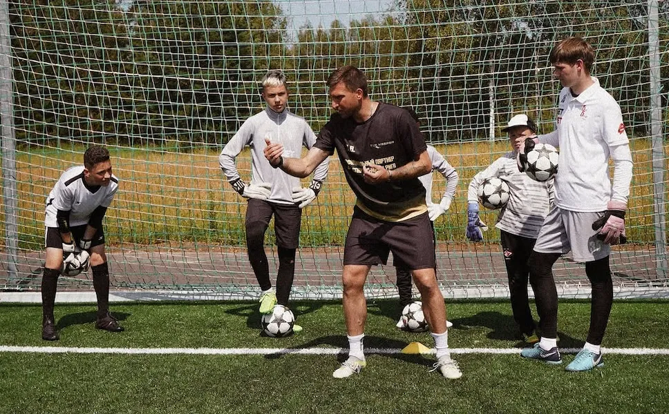 Давид Юрченко, соцсети вратарской школы «Top Keeper»