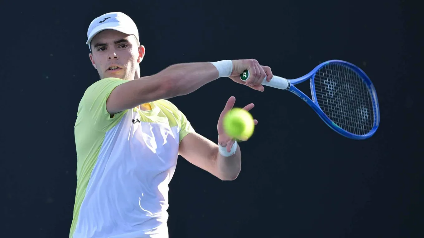 Фария – Уолтон прогноз и ставки на матч ATP Цинциннати 18 августа 2026 года