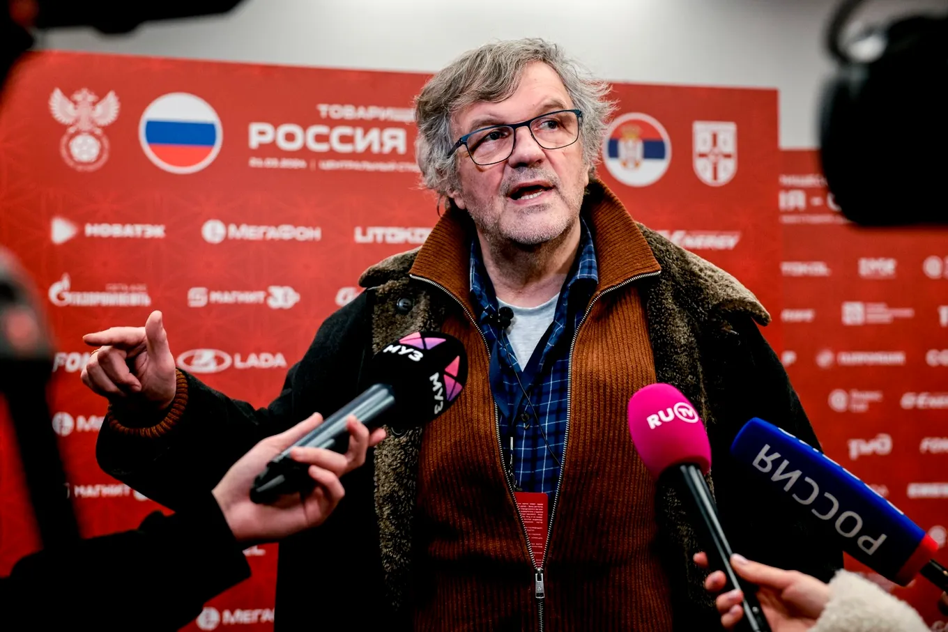 Эмир Кустурица на матче России и Сербии. Фото: РФС