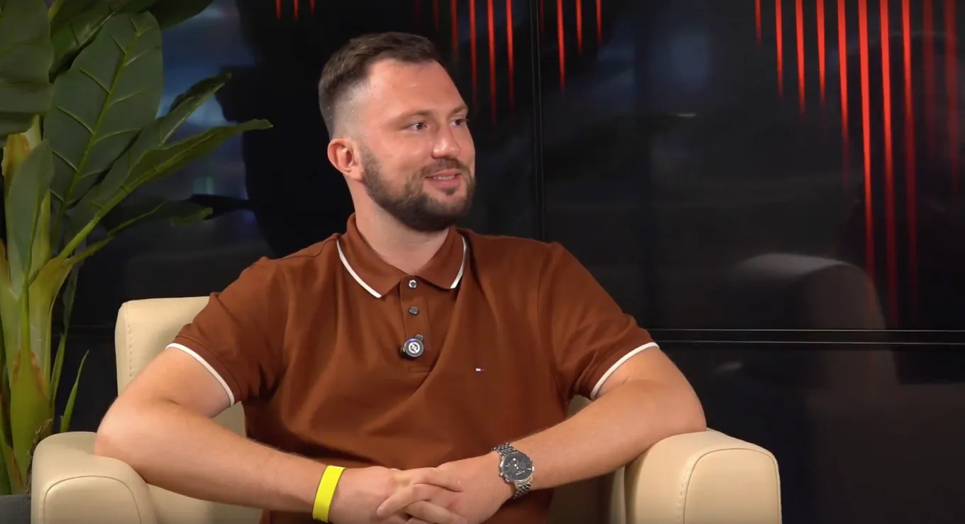 Константин Клюшев. Скриншот: «Акрон он эйр»