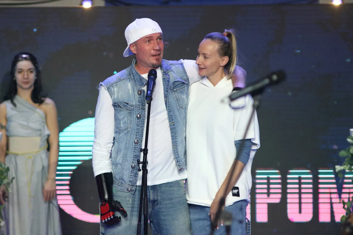 Роман Костомаров и Оксана Домнина
