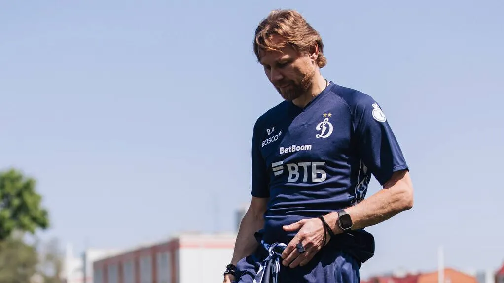 Валерий Карпин
