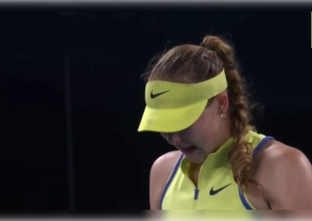 Андреева расплакалась после проигрыша Свитолиной в матче Australian Open-2026