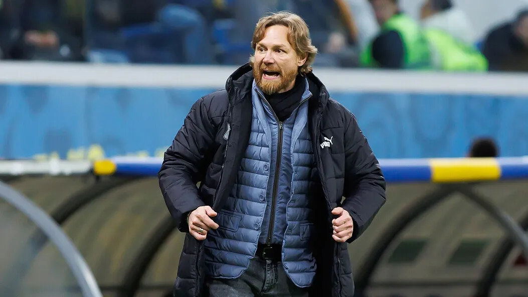 Валерий Карпин