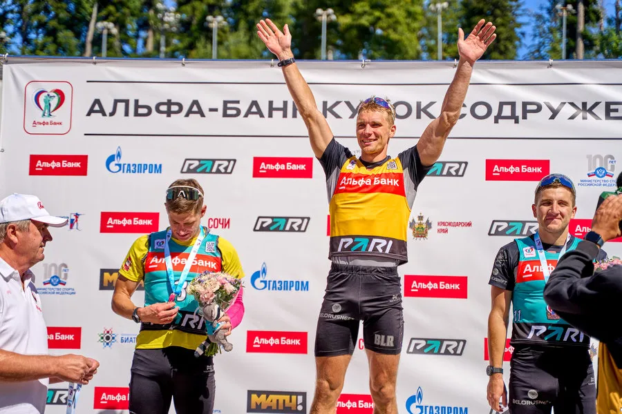 Антон Смольский празднует третью победу подряд. Фото: СБР