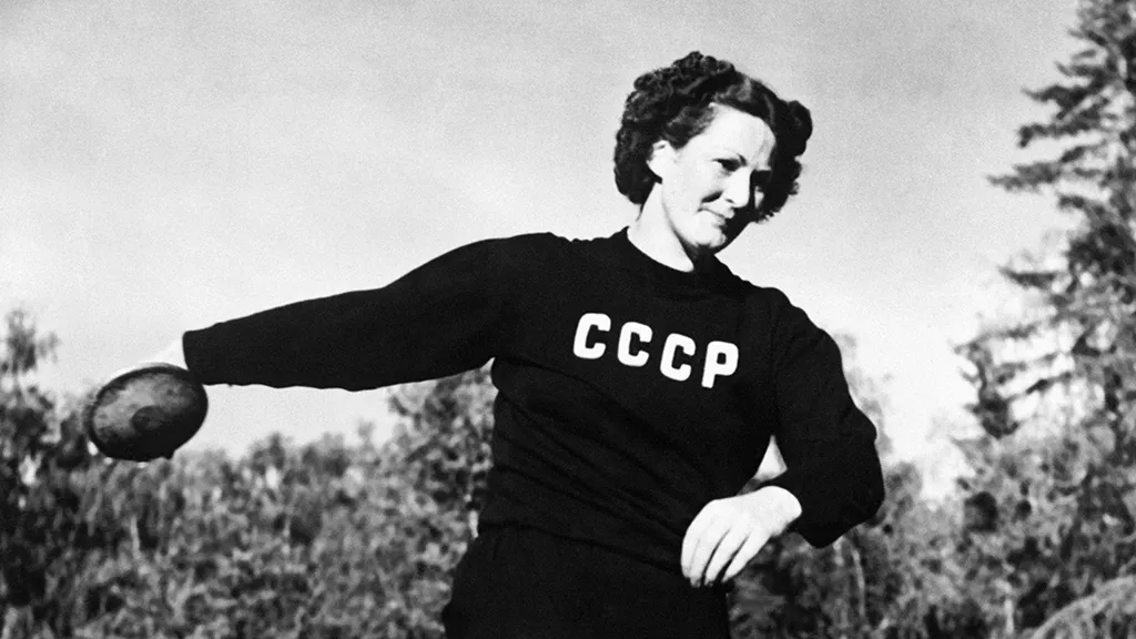 Нина Думбадзе