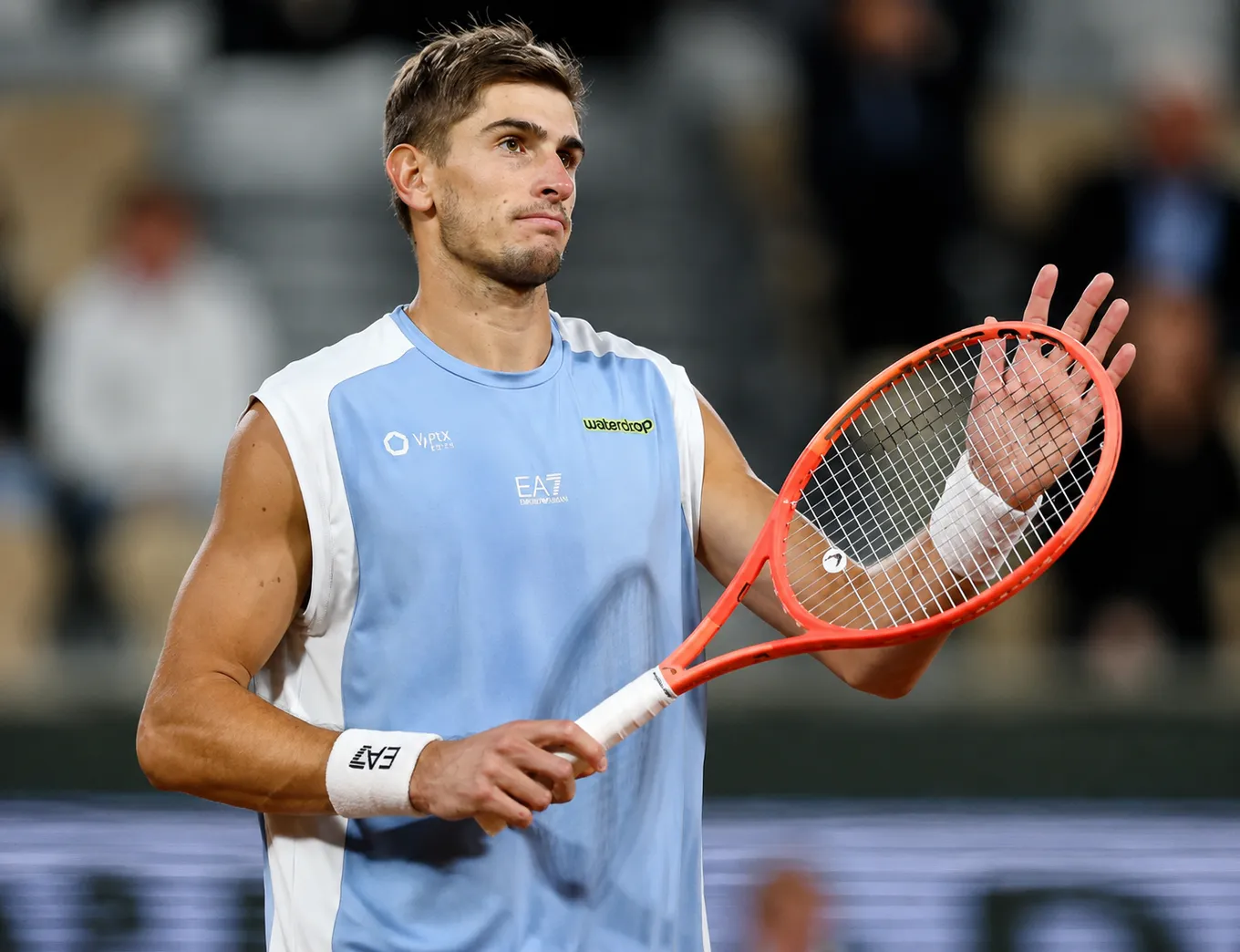Арнальди – Хассей прогноз и ставки на матч ATP Истбурн 23 июня 2026 года