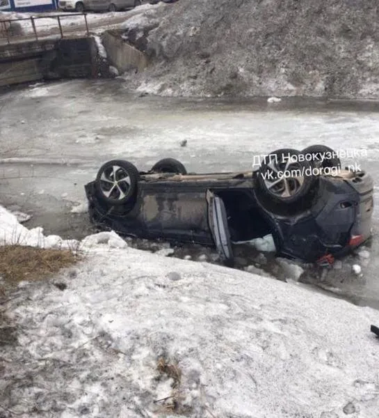 Автомобиль Фростова после аварии