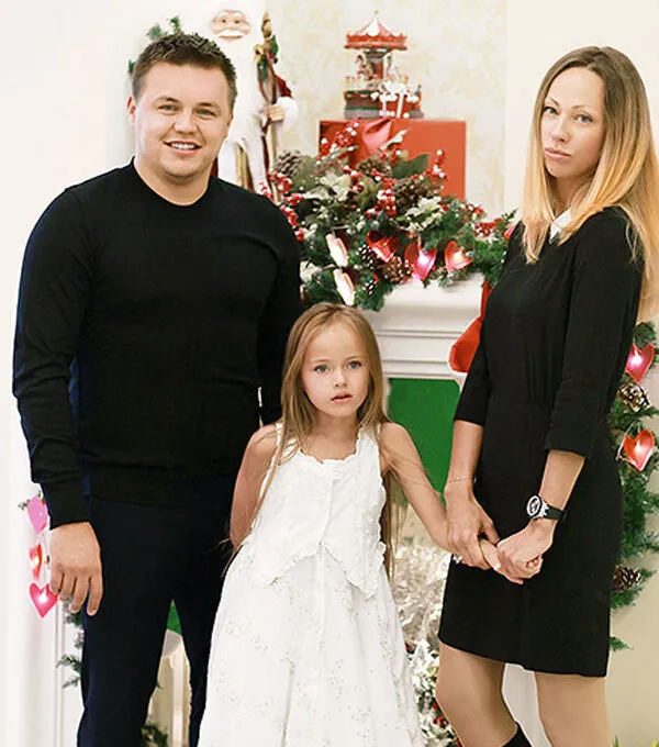Кристина Пименова с родителями