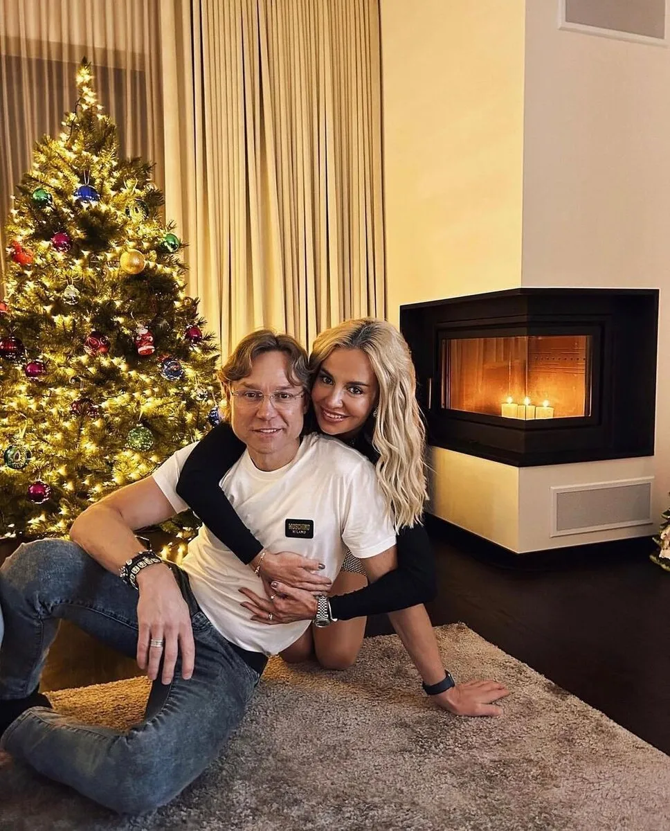 Валерий Карпин с женой Дарьей