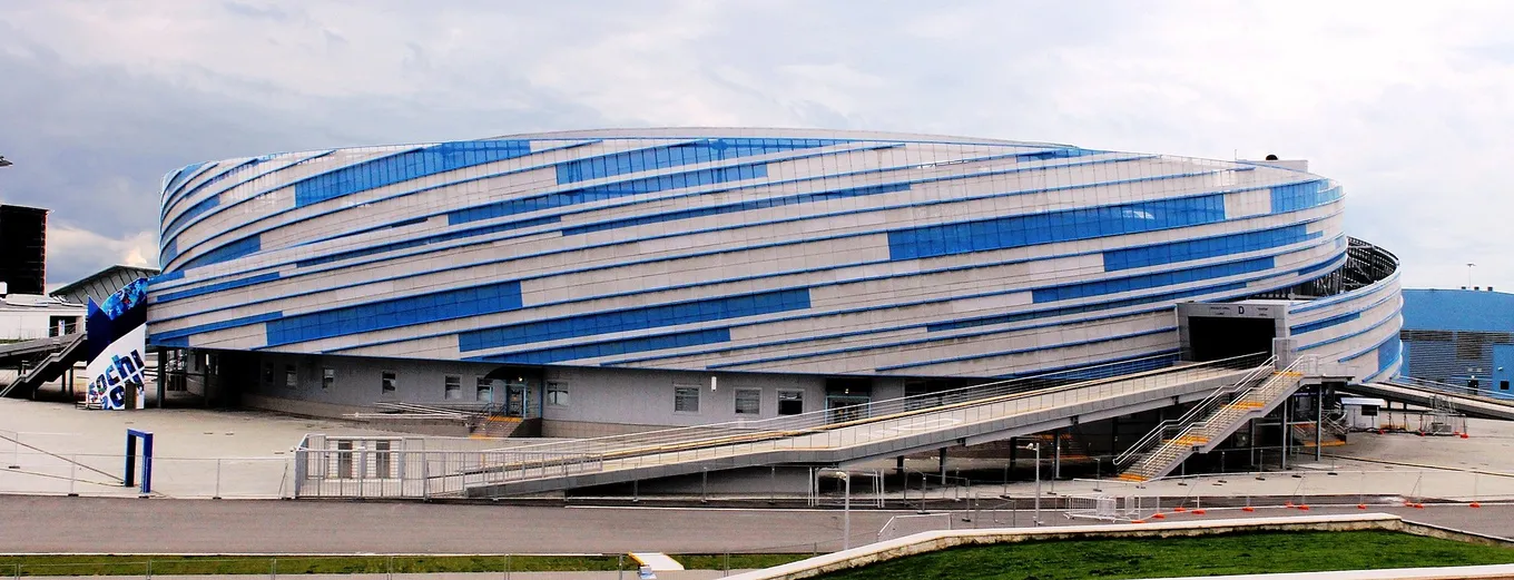 Ледовая арена «Шайба» / Фото: SKas, Wikimedia Commons
